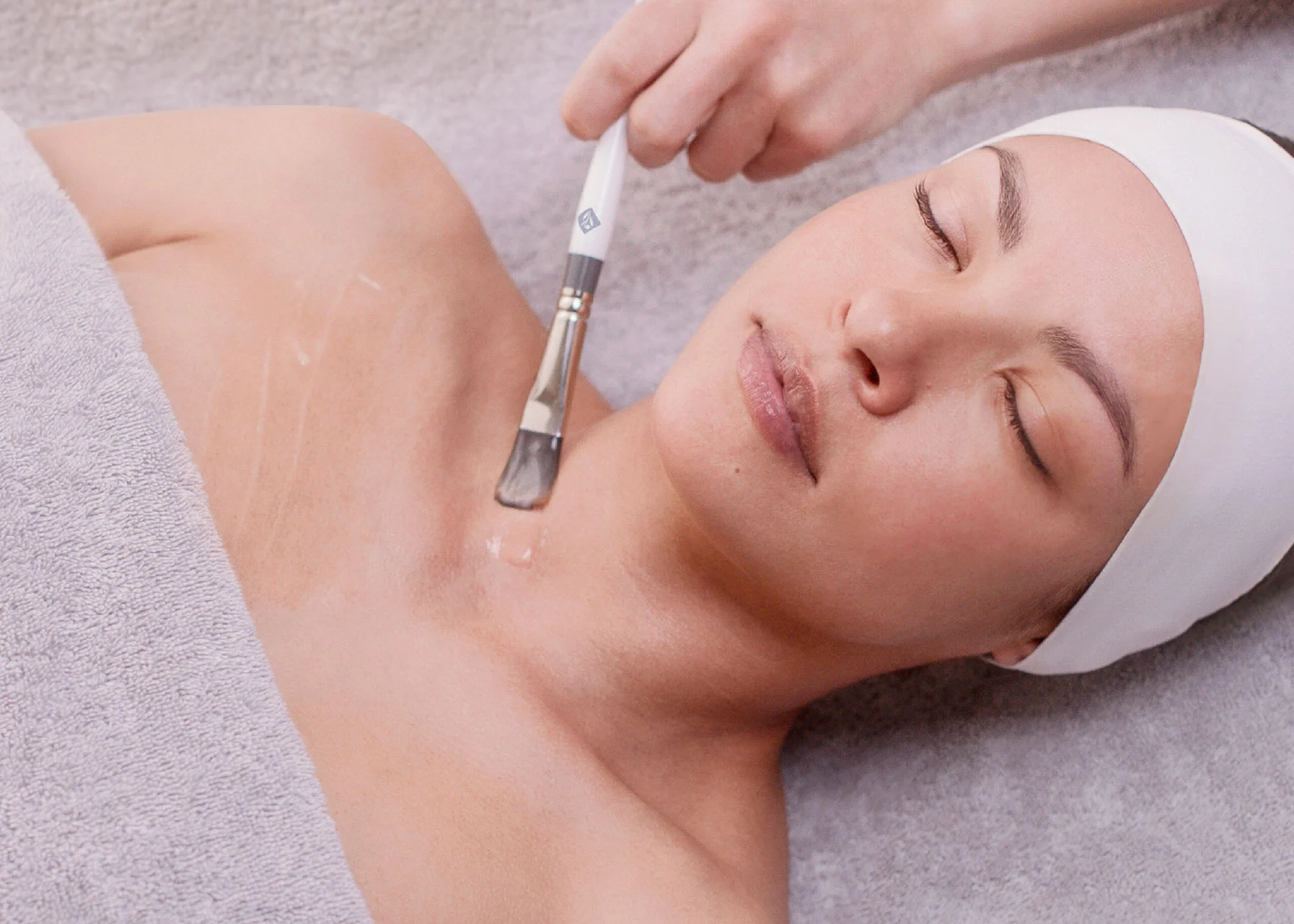 This gentle, rejuvenating peel at The Face & Body MediSpa helps reduce the appearance of premature ageing, fine lines, sun damage, and uneven skin tone.