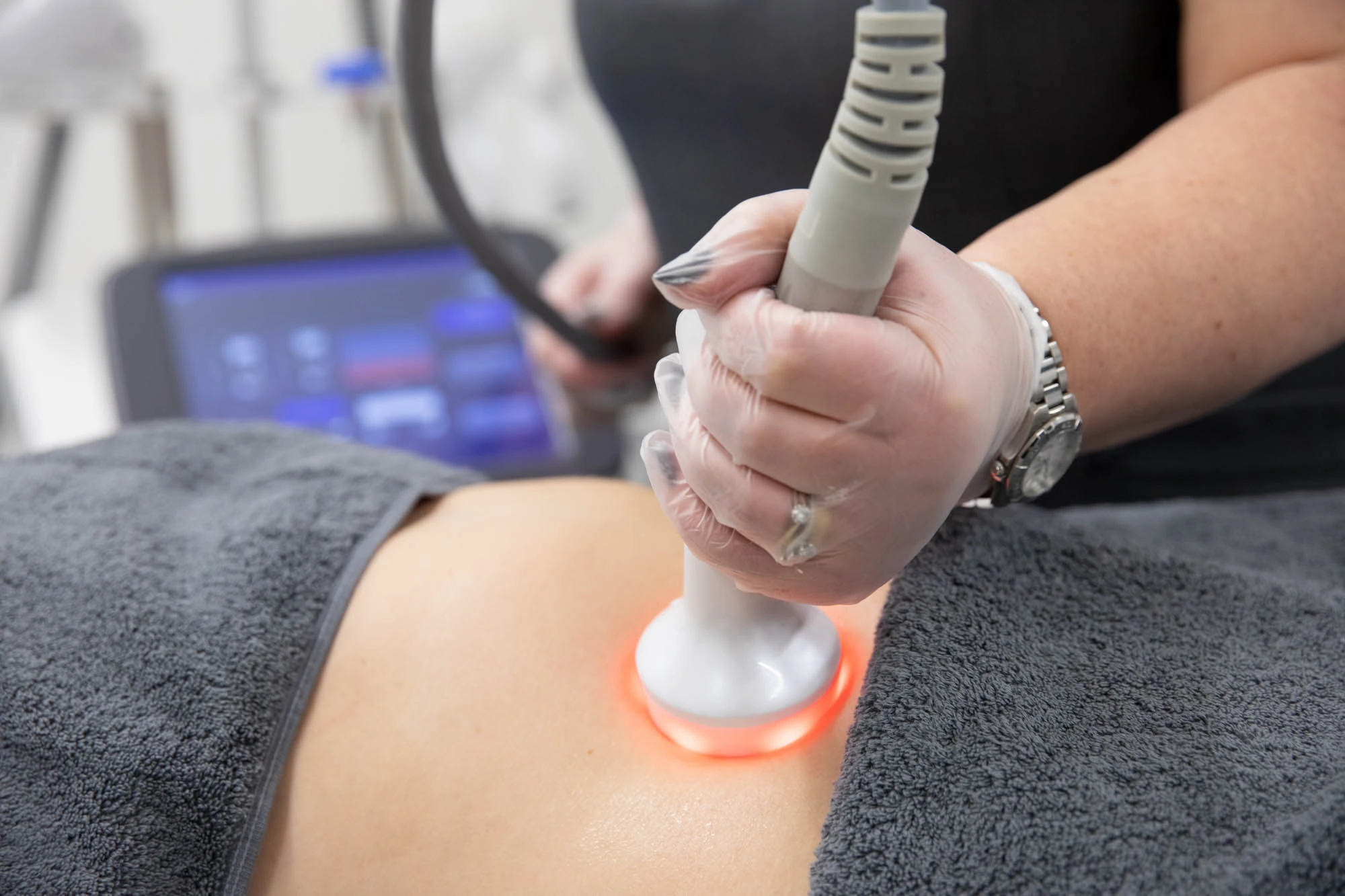 3D_Radio_Frequency3D_Lipo_Ultimatepro_Body_Treatment_The_Face_&_Body_MediSpa_Website 3D Lipo Ultimate Pro body treatments at The Face & Body MediSpa use an advanced, multi-technology body contouring system designed to target a wide range of concerns, including stubborn fat, cellulite, and skin laxity.