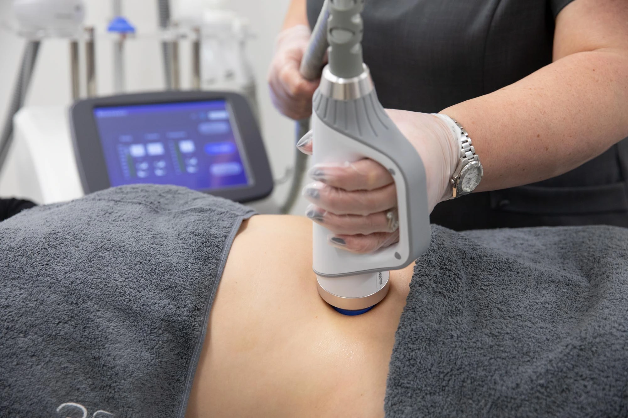 3D_Shockwave_Therapy_3D_Lipo_Ultimatepro_Body_Treatment_The_Face_&_Body_MediSpa_Website 3D Lipo Ultimate Pro body treatments at The Face & Body MediSpa use an advanced, multi-technology body contouring system designed to target a wide range of concerns, including stubborn fat, cellulite, and skin laxity.